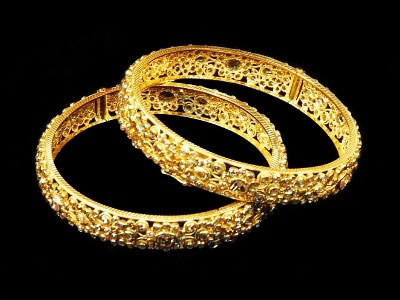 Wholesellers & Retailers of Gold Jewellery
